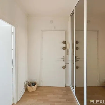 Flexliving - Whole Flat - Saint Amand Apartment *